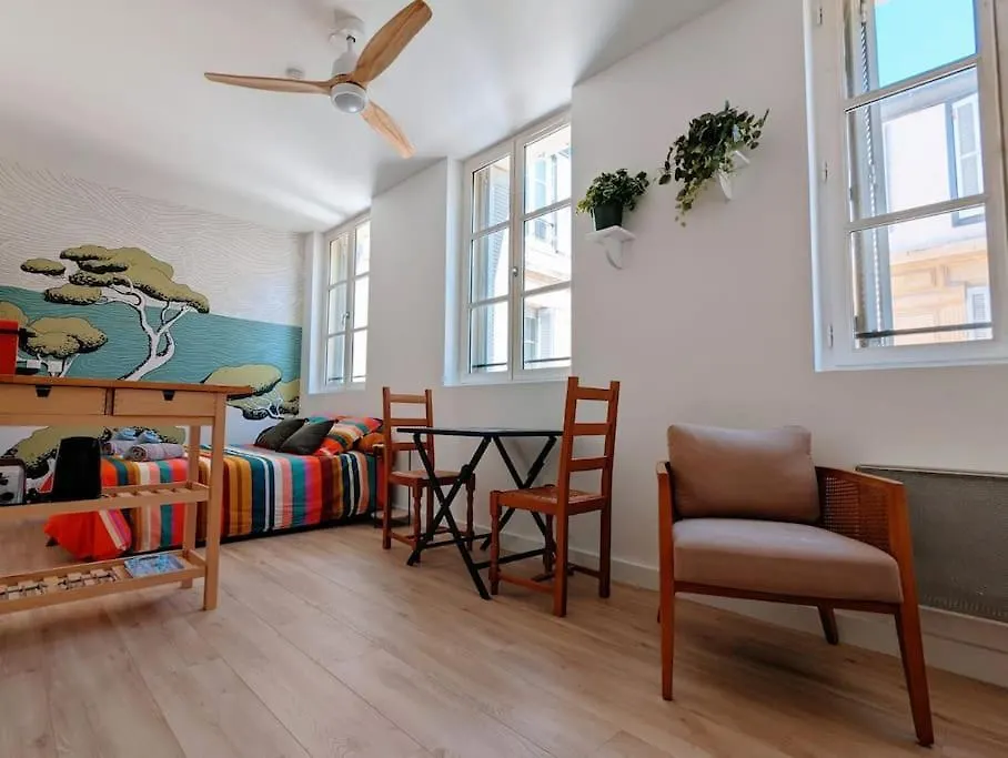 Apartment Studio Calanques Pres Du Vieux Port Marseille France